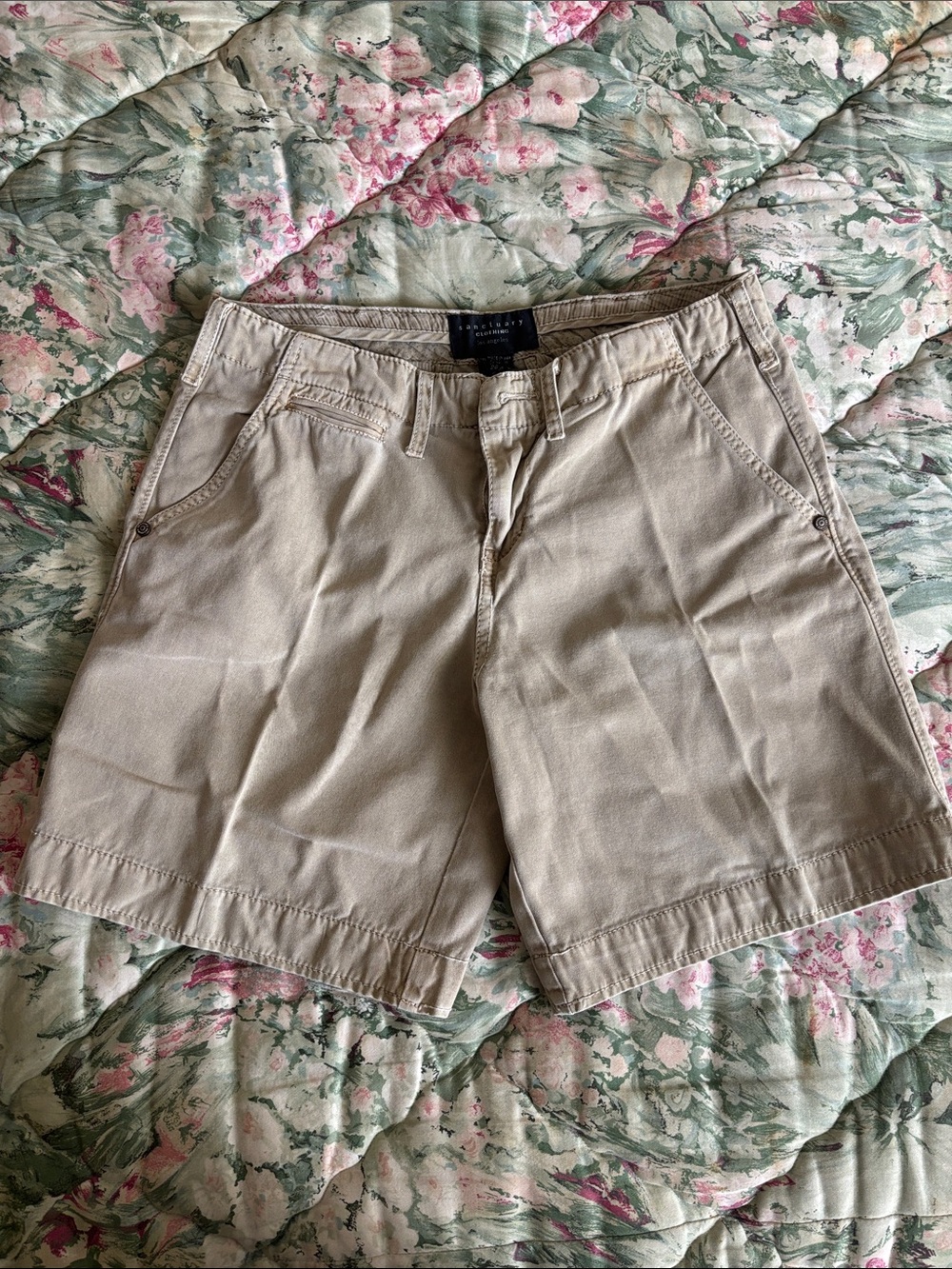 Sanctuary Women's Tan Flat-Front Chino Shorts